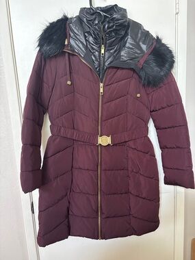 GUESS Burgundy Quilted Puffer Coat with Faux Fur Trim